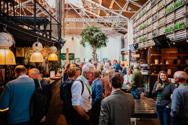 boven het maaiveld 2025 doorkijk naar de meent